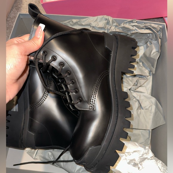 Balenciaga combat boots - Picture 1 of 5